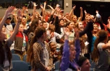 Students learn about debris at the Monterey Bay Aquarium. (Photo Credit: Monterey Bay Aquarium)